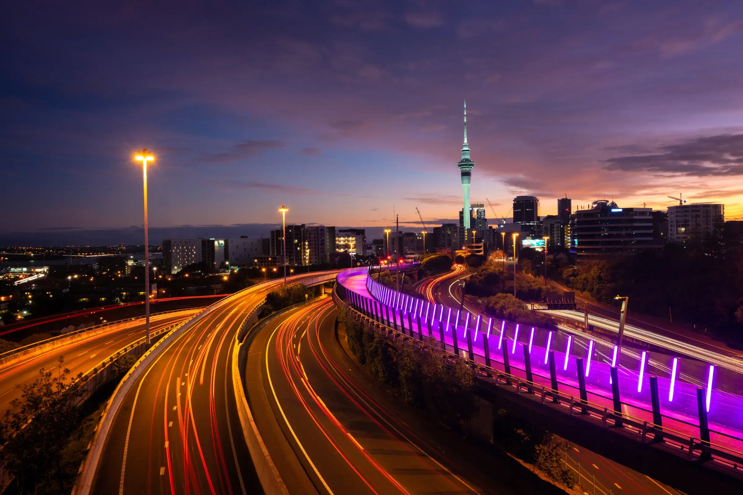 auckland-motorway-at-night